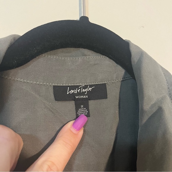 Lord & Taylor Olive Button-Down Utility Shirt Plus Size 1X roll sleeves shacket - Picture 3 of 7